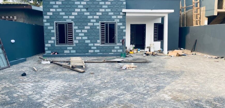 Newly built 3 bedroom all en-suite house for sale in lakeside estate