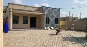 Newly built 3 bedroom all en-suite house for sale in lakeside estate