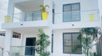 4 bedroom house forsale @ Eastlegon-Ogbojo