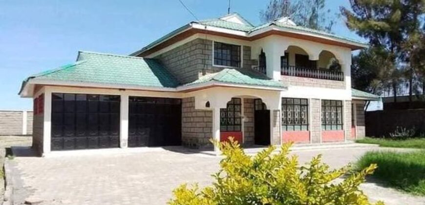 This 5-bedroom, master ensuite gem is available in a nice gated community for just 75k.