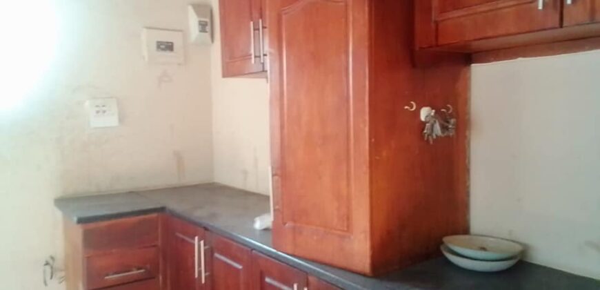 3 bedroom flat for Rent in salama park Wall