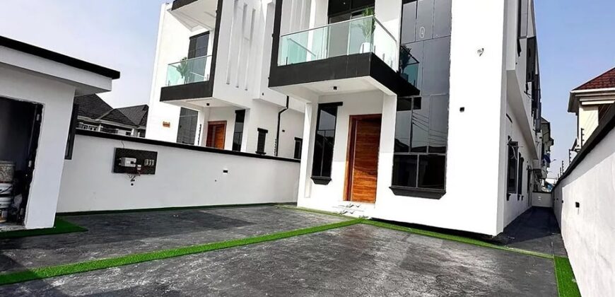 CONTEMPORARY 5BEDROOM FULLY DETACHED DUPLEX FOR SALE.