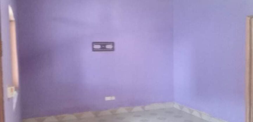 2 bedrooms apartment with 1 washroom for rent at Amanfrom -Kasoa