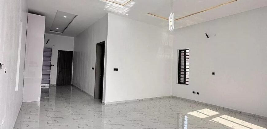 CONTEMPORARY 5BEDROOM FULLY DETACHED DUPLEX FOR SALE.