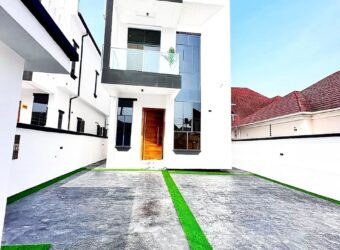 CONTEMPORARY 5BEDROOM FULLY DETACHED DUPLEX FOR SALE.