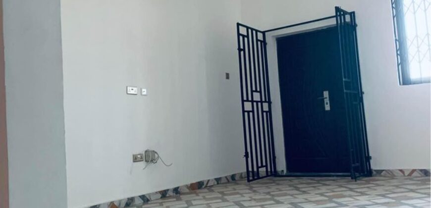 spacious Two bedrooms contained apartment at RedTop