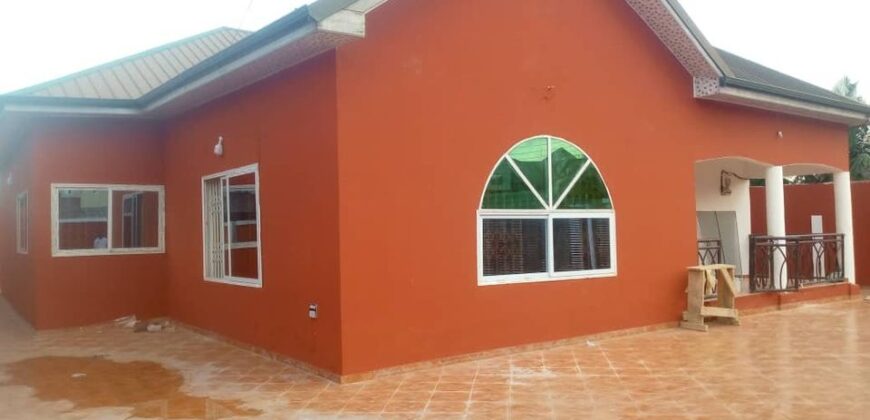 4 BED FOR RENT 4 BED NEWLY BUILD FOR RENT AT KWABENYA ACP ESTATE AREA-ACCRA