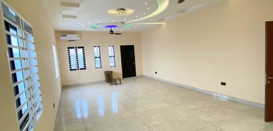 4 Bedroom home & 1 Bq For Rent/Sale Achimota mile 7