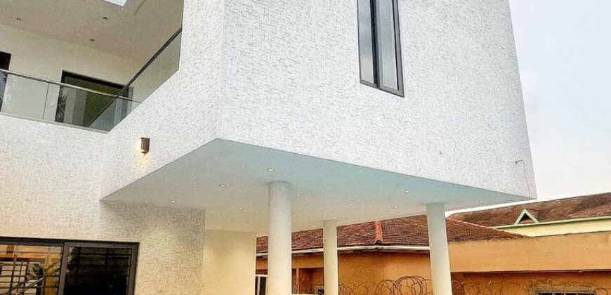 4BEDROOM HOUSE AT EASTLEGON ADJIRINGANOR FOR SALE