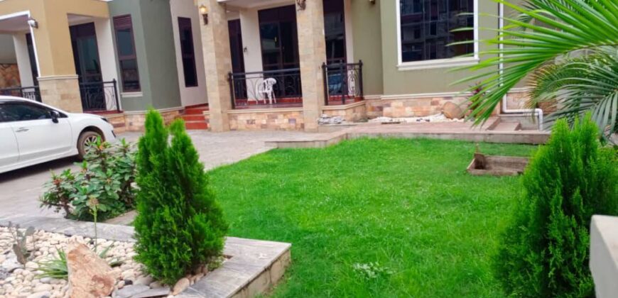 House for sale in kisasi kyanja Rd kampal-UGANDA