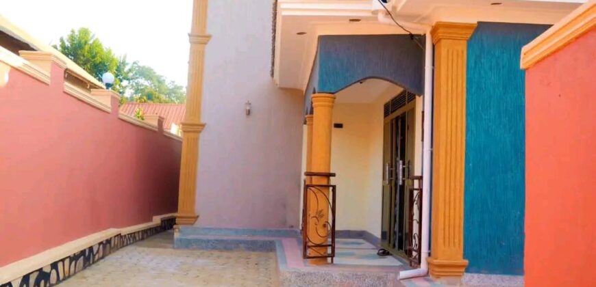 A CLASSIC 4BEDROOM HOUSE FOR SALE AT UGANDA-KAMPALA