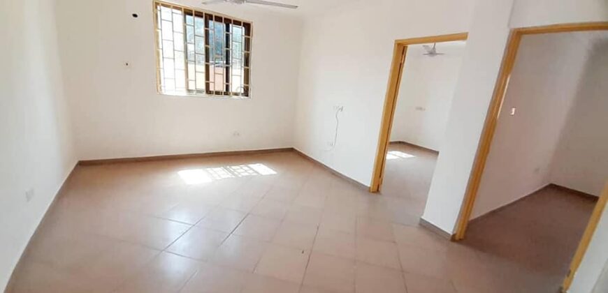 2bedroom self contained apartment for rent in Taifa, few minutes away from the main station.