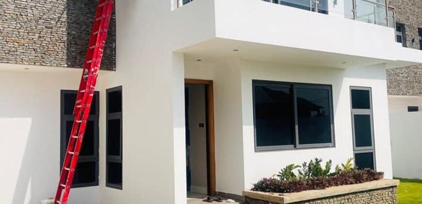 3bedroom house forsale @ East-Airport