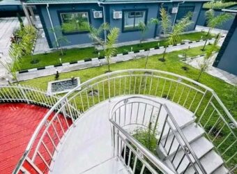 5 Bedroomed Executive Stand Alone House For Sale in ibex Hill Near Kingsland City Off Twin Palm Road.