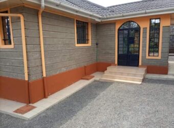 SPACIOUS 2 BEDROOMS BUNGALOW OWN COMPOUND TO-LET IN RUAKA ALONG LIMURU RD