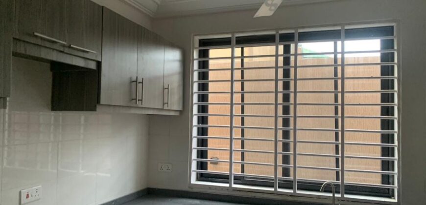 Executive 2 bedrooms with 3 washrooms for rent at Achimota mile 7