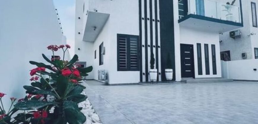 4 bedrooms House & Bq for sale at East Legon, Ogbojo