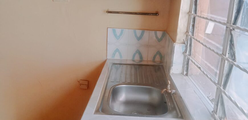 SPACIOUS BEDSITTERS TO-LET IN RUAKA ALONG LIMURU RD