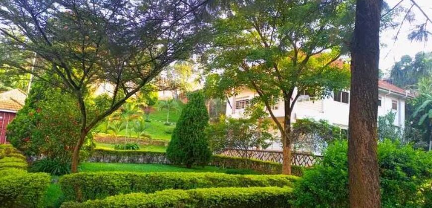 A BEAUTIFUL SIX ROOMS ARE FOR RENT AT UGANDA- NAGURU