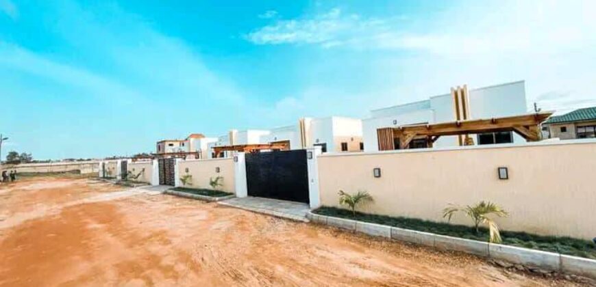 Luxury 3 bedroom house with 1 bedroom BQ is up for sale at Tema community 22 Accra Ghana