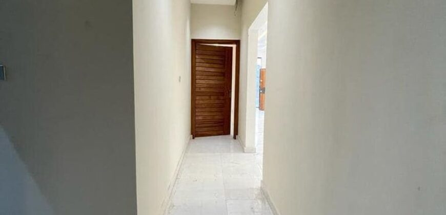 3bedroom house at oyarifar for sale