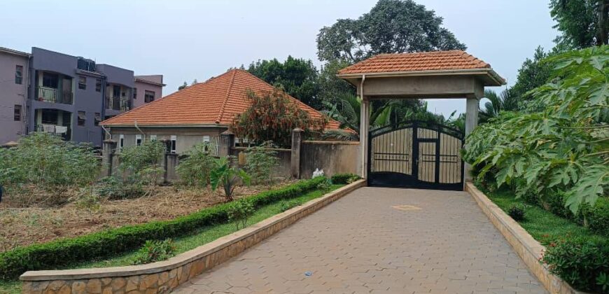 EXCELLENT 3BEDROOM HOUSE FOR SALE AT UGANDA- WAKISO TOWN