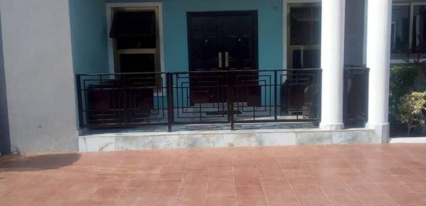 5 bedrooms with 5 washrooms self compound house for sale SCC Choice