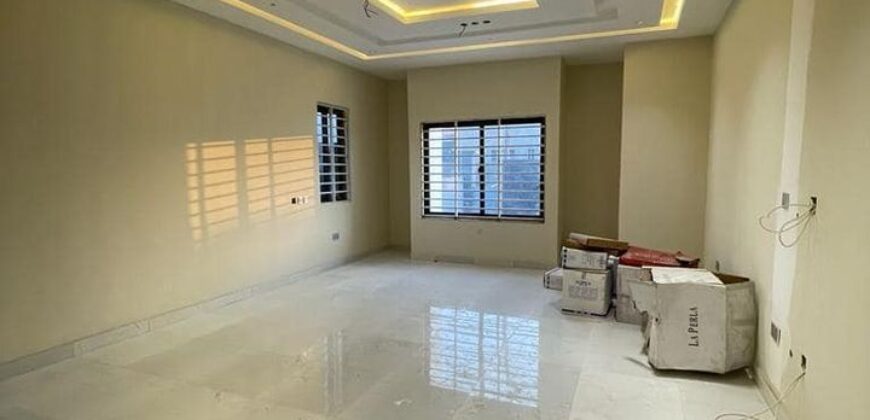 3bedroom house at oyarifar for sale