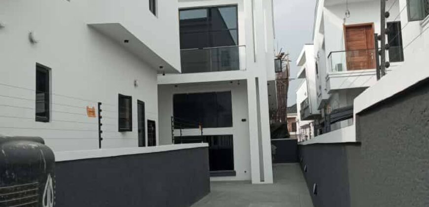 4 BEDROOM SEMI DETACHED DUPLEX IN NIGERIA LEGOS