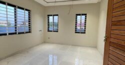 3bedroom house at oyarifar for sale