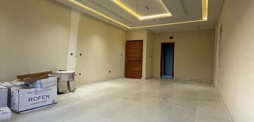 3bedroom house at oyarifar for sale