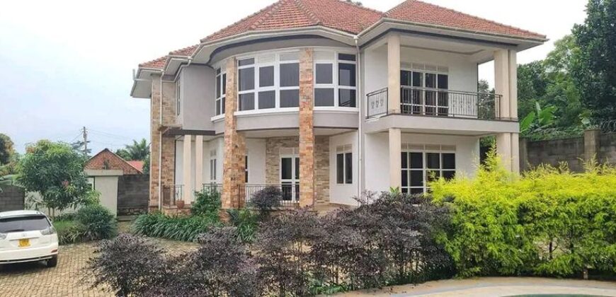 A CHARMING 6BEDROOM HOUSE FOR SALE AT UGANDA-ENTEBBE