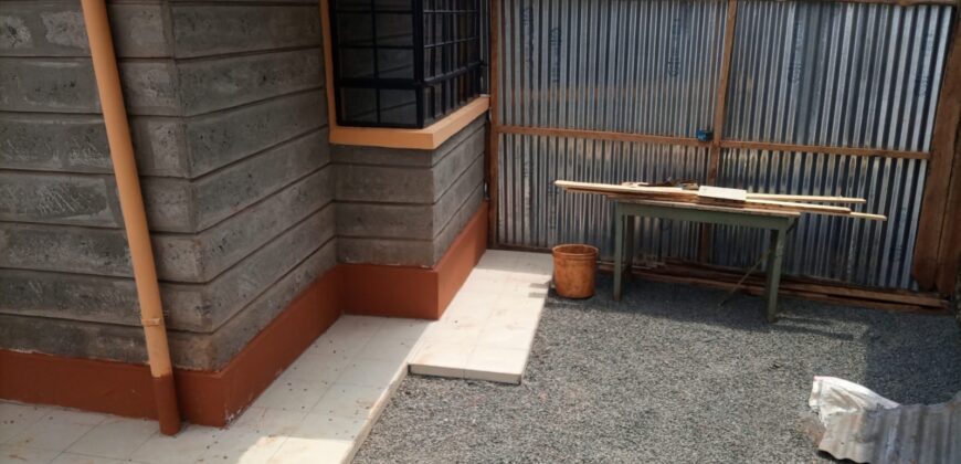 SPACIOUS 2 BEDROOMS BUNGALOW OWN COMPOUND TO-LET IN RUAKA ALONG LIMURU RD