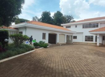 EXECUTIVE FIVE BEDROOM HOUSE TO LET IN RUNDA