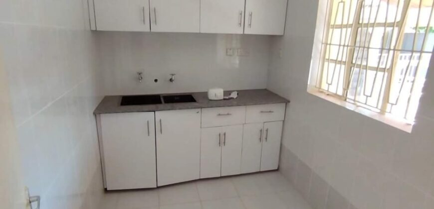 Karen, lovely 2 bedroom mini apartment to let