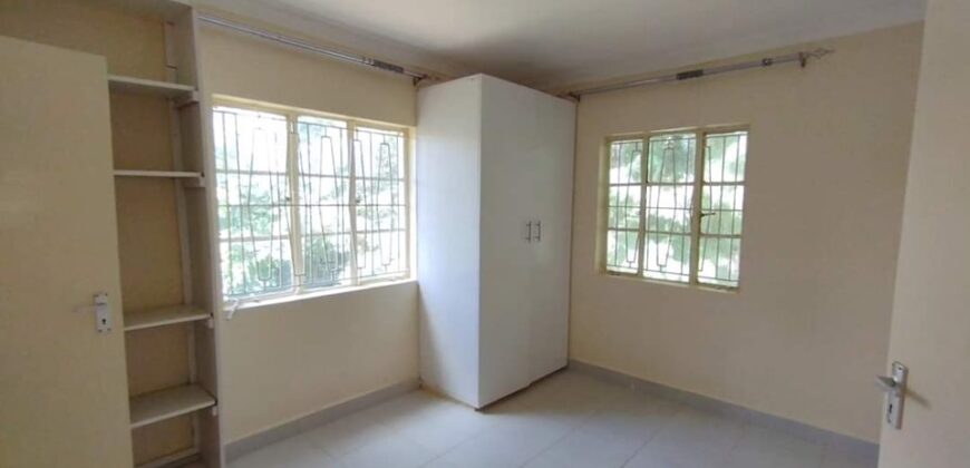 Karen, lovely 2 bedroom mini apartment to let