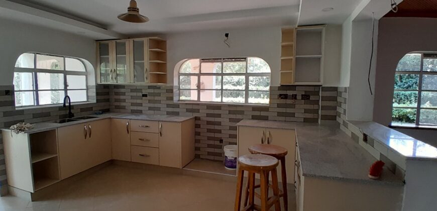 Karen, newly refurbished 5 bedroom maisonette to let