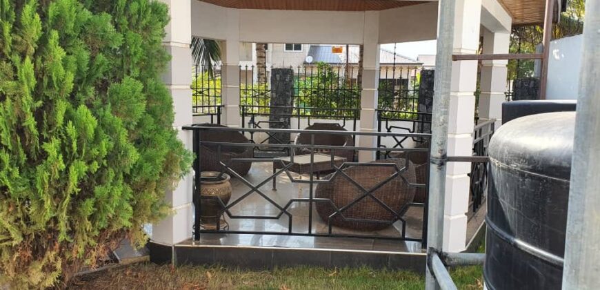 Executive 3 bedroom house for rent at Adjiringanor