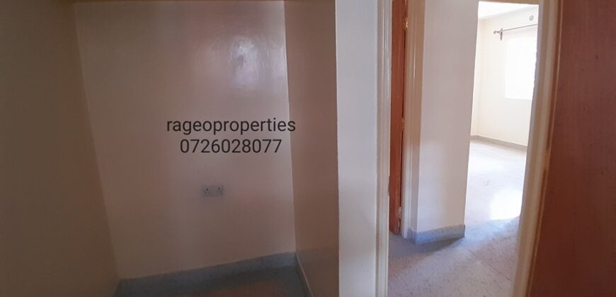 Spacious 2 bedroom apartment to let south b