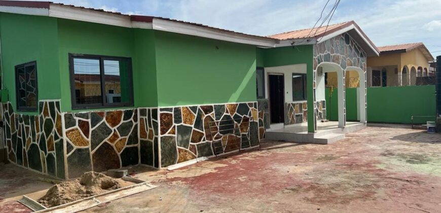 Fairly use three bedroom house for sale Oyibi