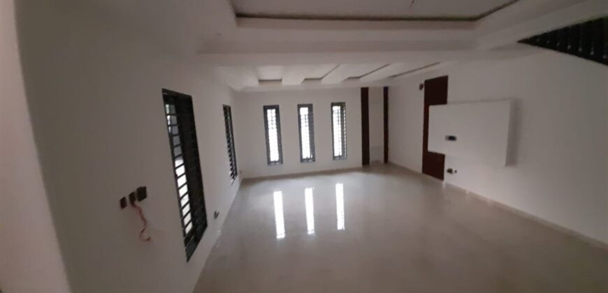 EXECUTIVE 4-BEDROOMS HOUSE FOR SALE AT TSE-ADDO.