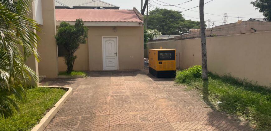 3bedroom house all ensuite with a study and 2bed out house to let at Dzorwulu