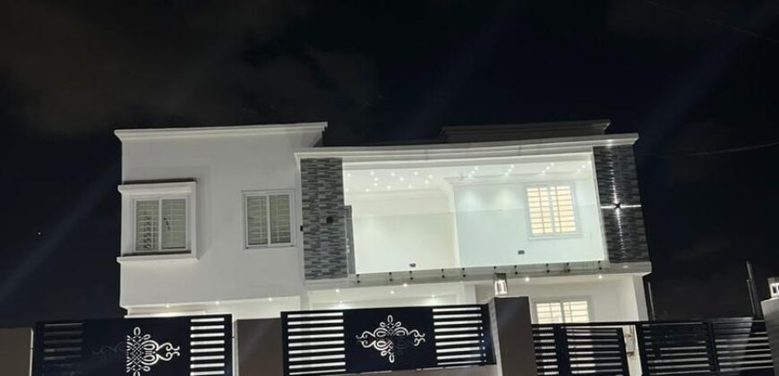 4 bedrooms house at Eastlegon hills for sale