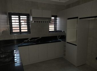 EXECUTIVE 4-BEDROOMS HOUSE FOR SALE AT TSE-ADDO.