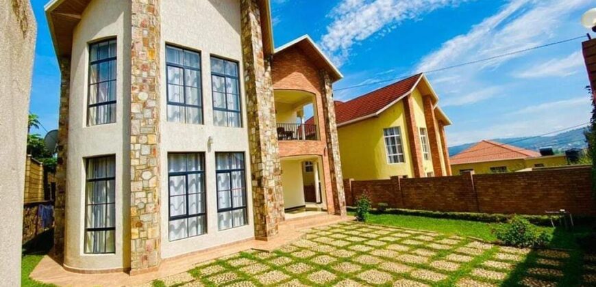 A BEAUTIFUL 5 BEDROOM HOUSE FOR RENT AT RWANDA-Kibagabaga