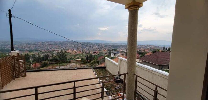 A beautiful 4 bedroom house for rent at RWANDA – KIMIRONKO