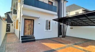 4 BEDROOM FULLY DETACHED DUPLEX