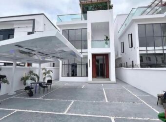 5 BEDROOM FULLY DETACHED DUPLEX WITH BQ