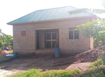 HOUSE FOR SALE AT UGANDA -matuga kakerenge