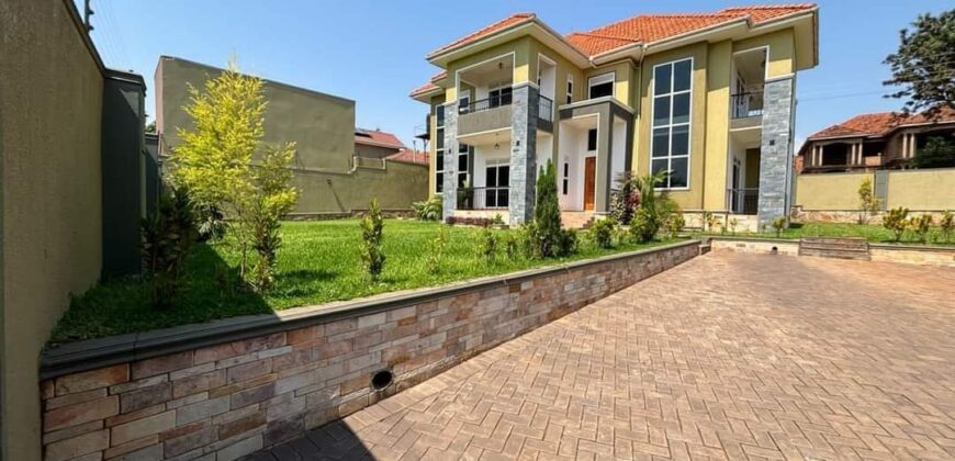 5 BEDROOM HOUSE FOR SALE AT UGANDA -ENTEBBE